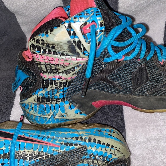 Nike LeBron James XII 12 23 Chromosomes DNA customs hightop mens sz 12 rare - Picture 6 of 12